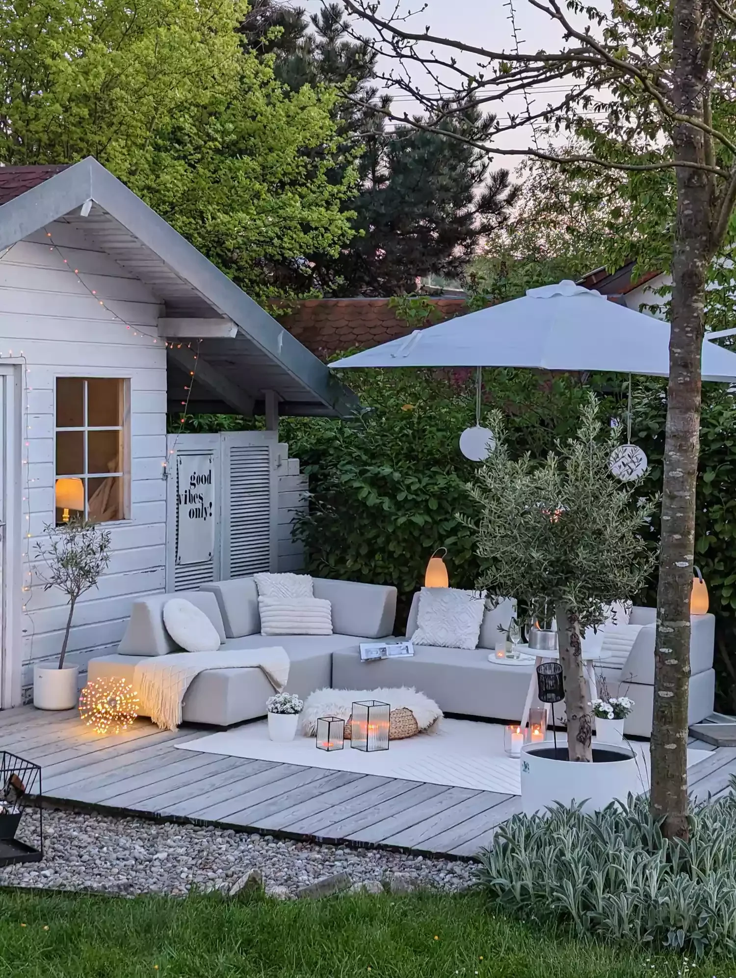 15 Beautiful Floating Deck Designs That Transform Any Outdoor Space 7 Stay in the Same Color Scheme