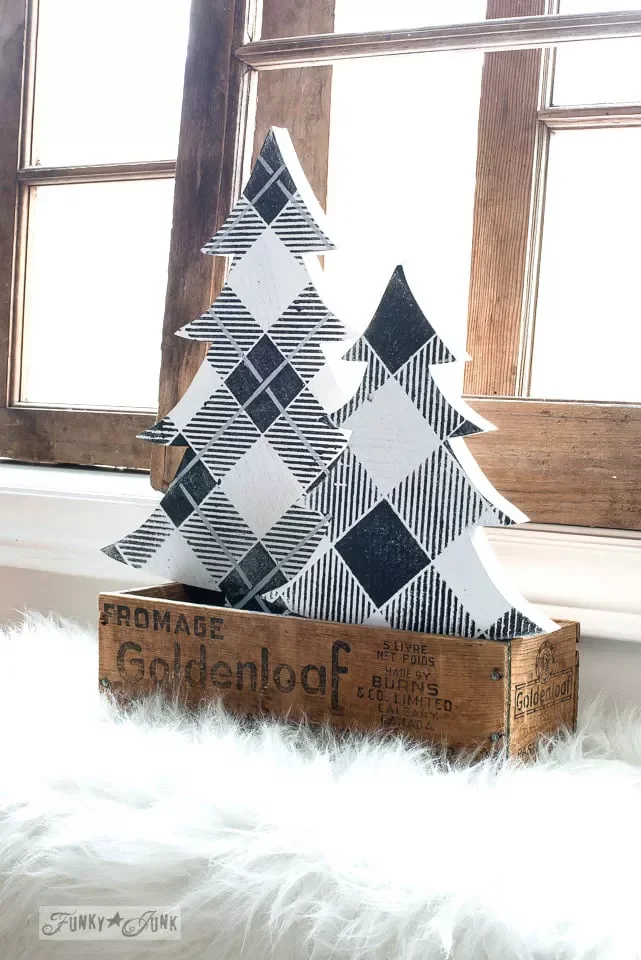 43 DIY Christmas Tree Ideas That Will Wow Your Holiday Guests Stenciled Plaid Wood Christmas Trees