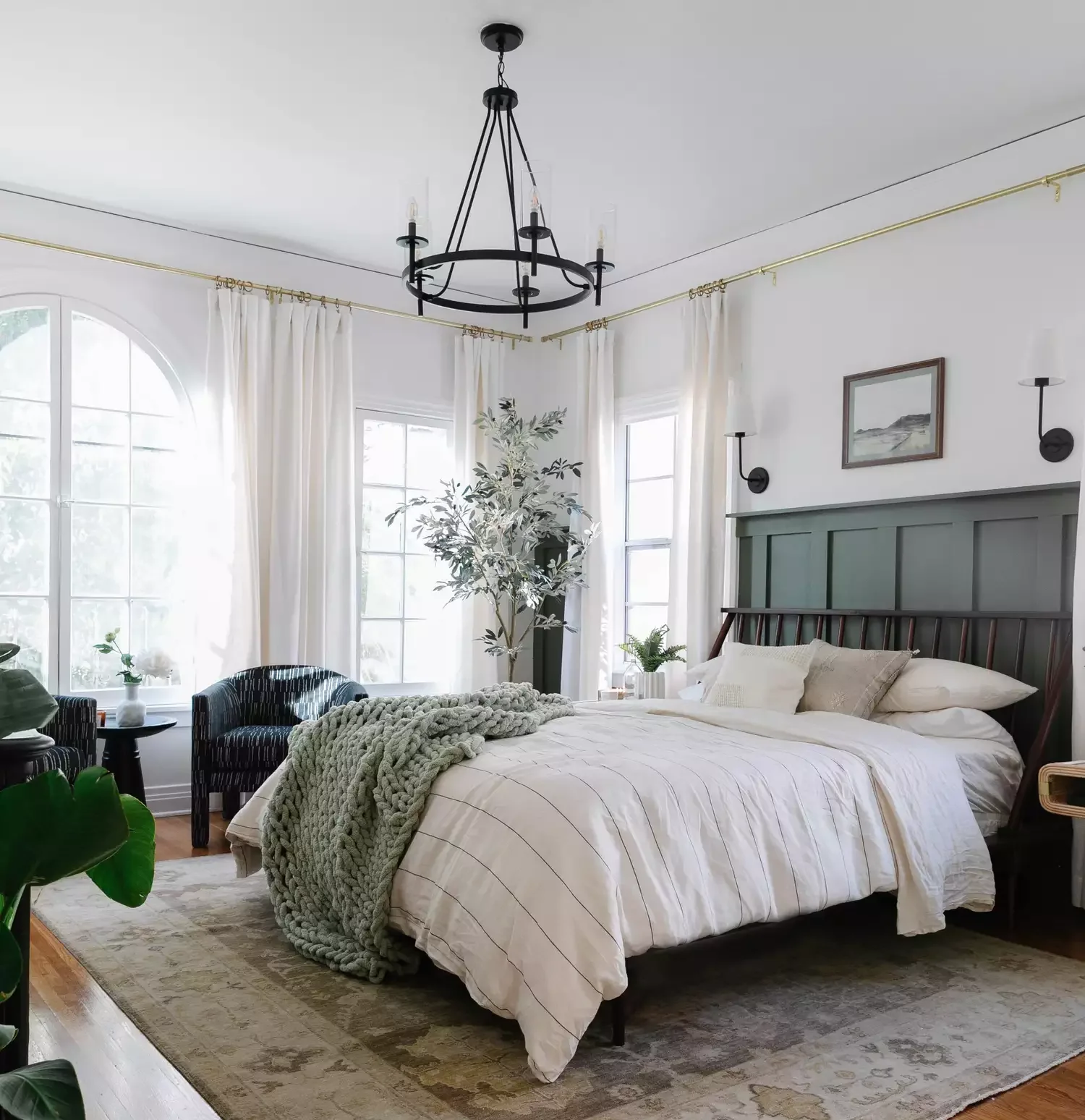 41 Cozy Earth-Inspired Bedroom Ideas That Will Transform Your Sleep Space 3 Stick to Green