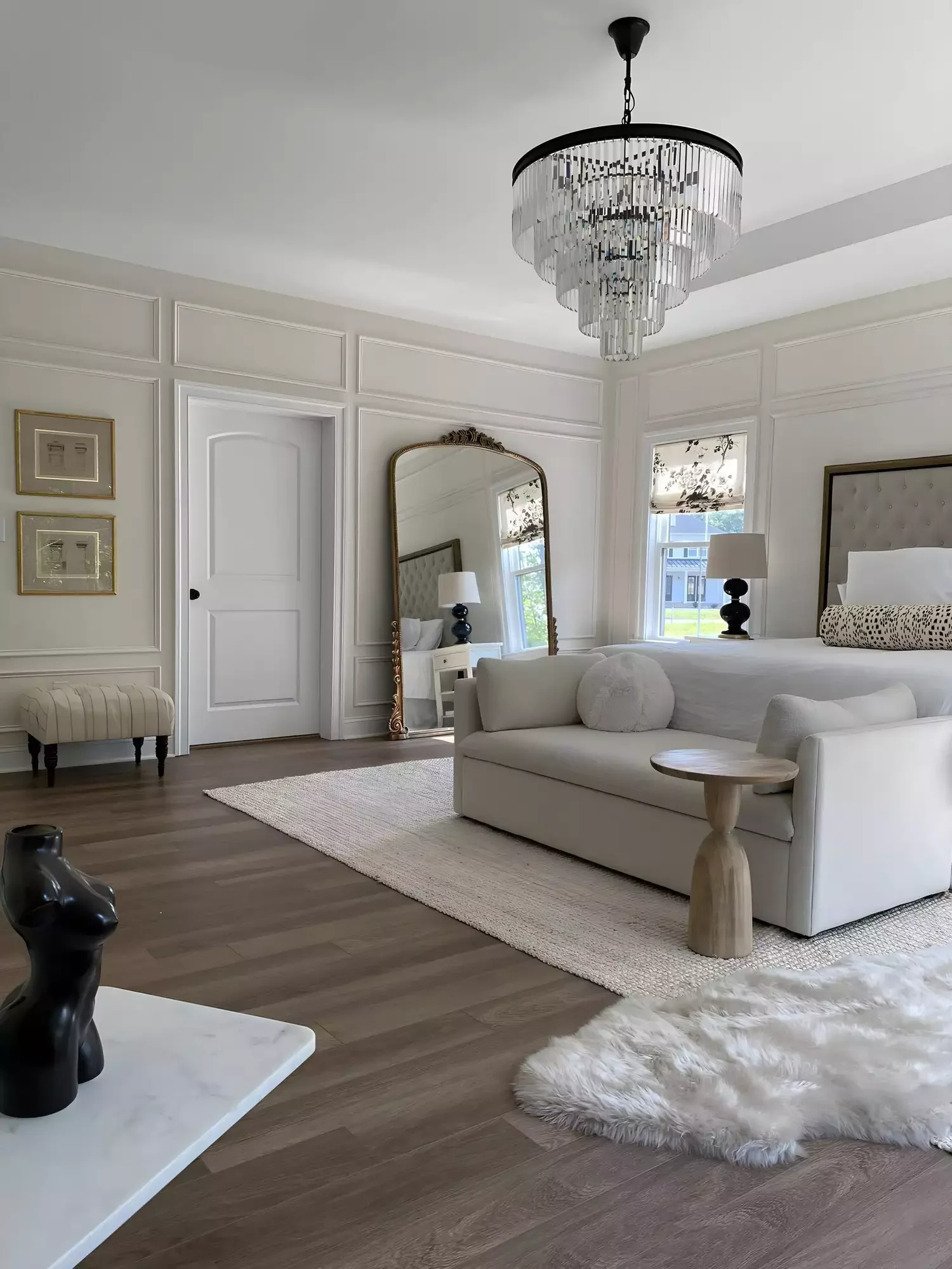 77 Bedroom Design Ideas That Perfectly Balance Personal Style and Sophistication Stick to Shades of White