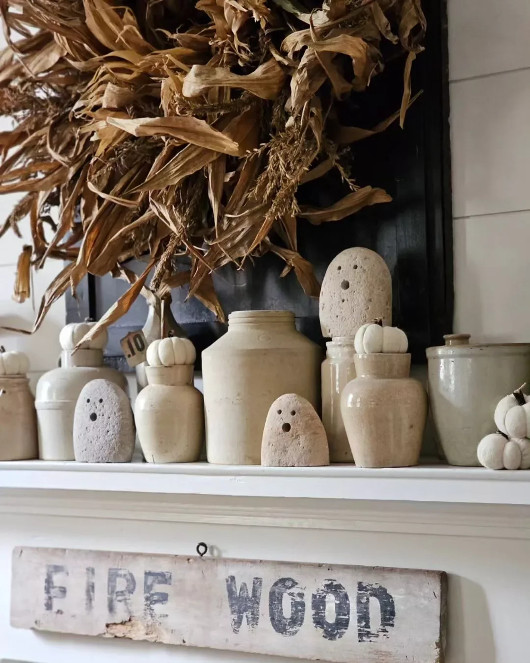 50 Stunning Fall Decorating Ideas That'll Make Your Home Feel Like Autumn Magic 41 Stone Cold Ghosts
