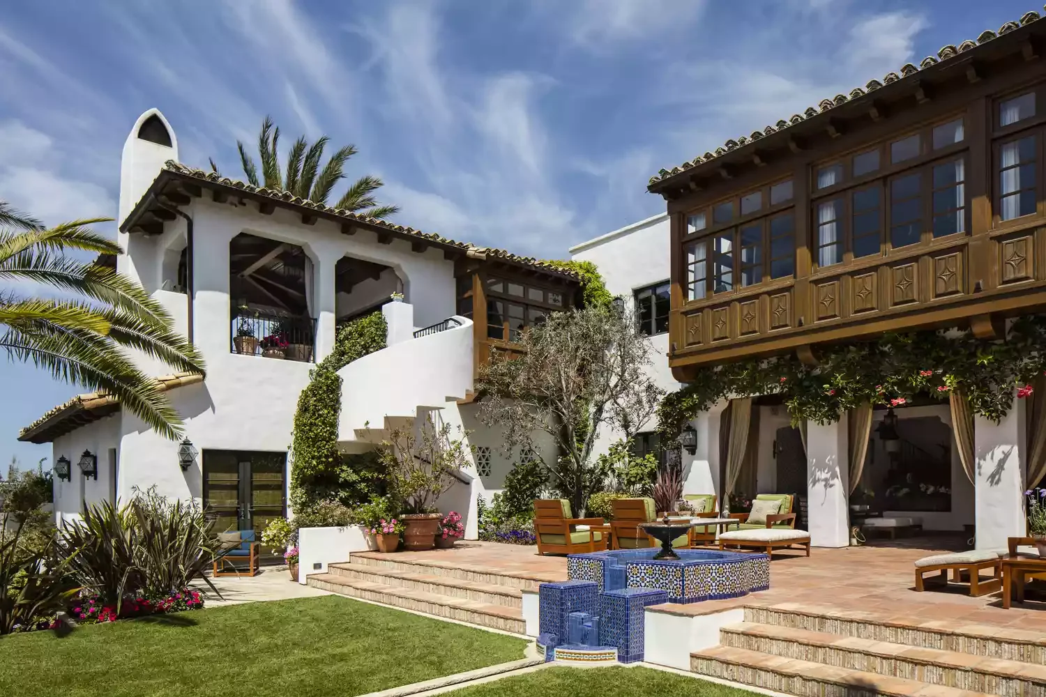 26 Stunning Stone Patio Designs Perfect for Every Outdoor Space 6 Stone Patio With Terracotta