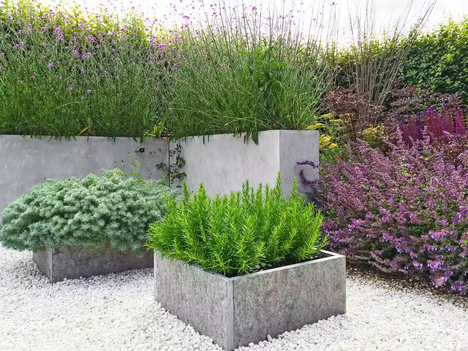 24 Creative River Rock Ideas to Transform Your Outdoor Space Stone Planters