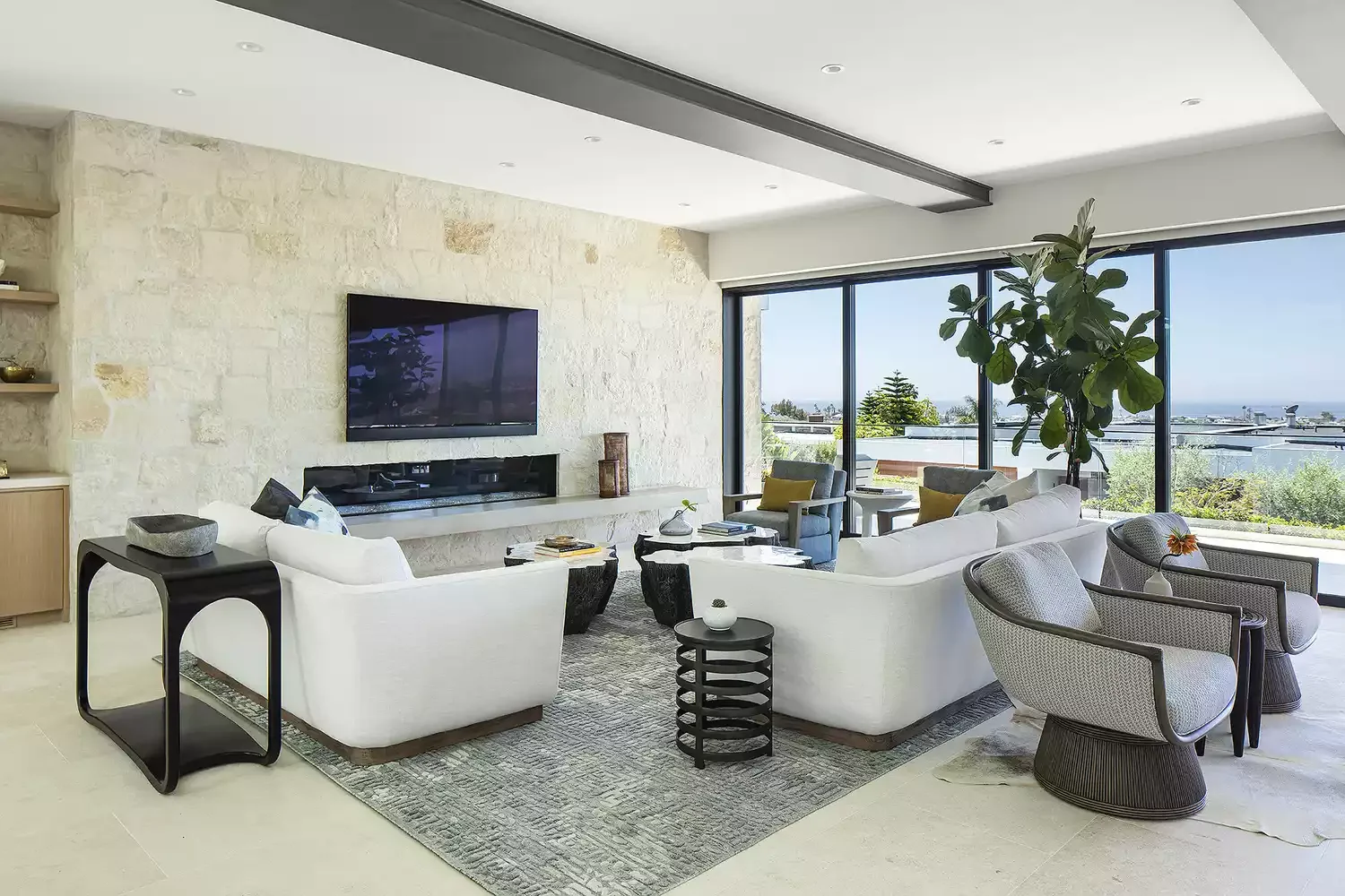 32 Coastal Living Room Ideas That Bring Ocean Vibes Home 18 Stone Wall