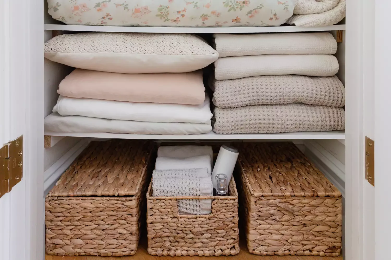 Transform Your Linen Closet: Smart Organization Ideas That Actually Work Streamline Your Sets