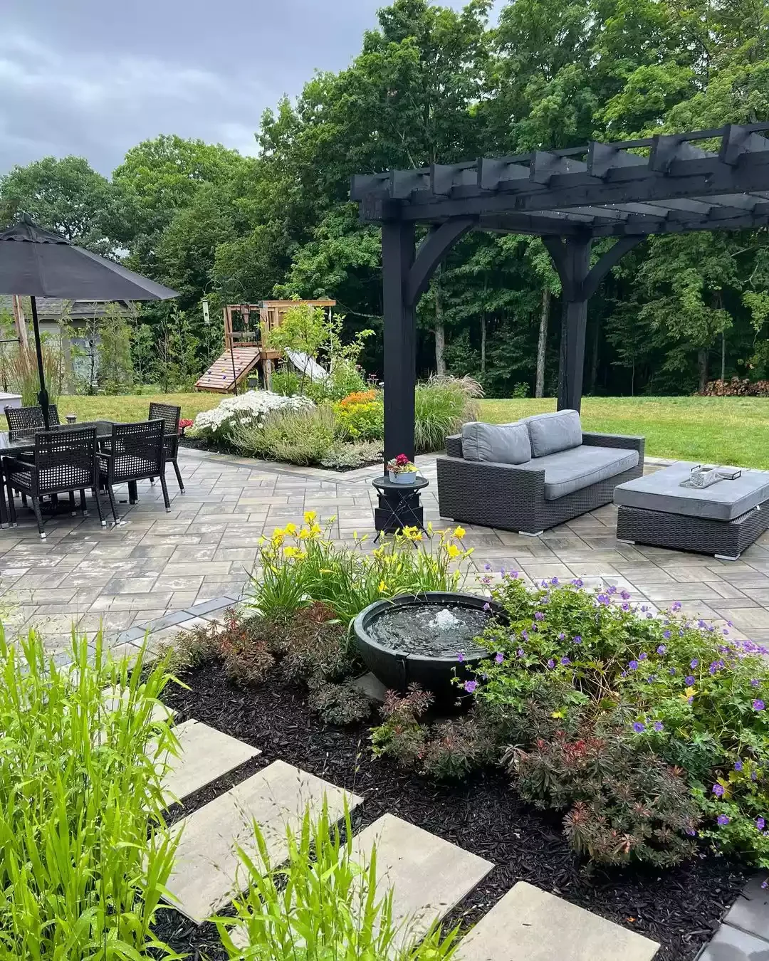 27 Gorgeous Garden Pathway Ideas to Transform Your Outdoor Space Sturdy Wood Planks