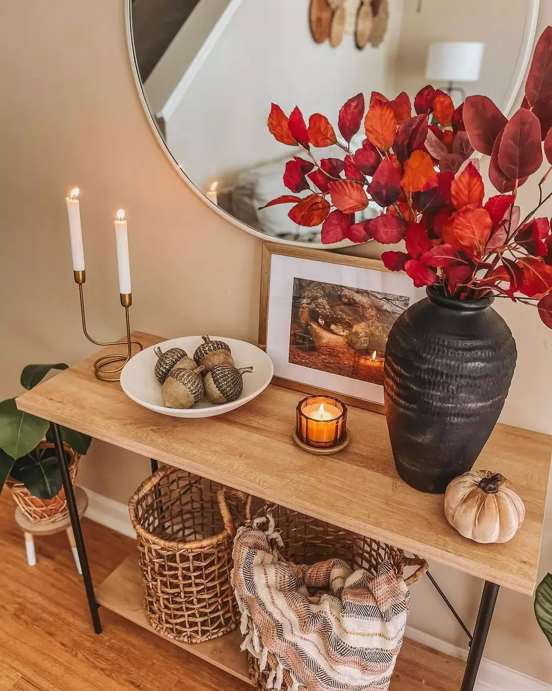30 Beautiful Modern Farmhouse Entryway Ideas to Create a Stunning First Impression Style Faux Branches