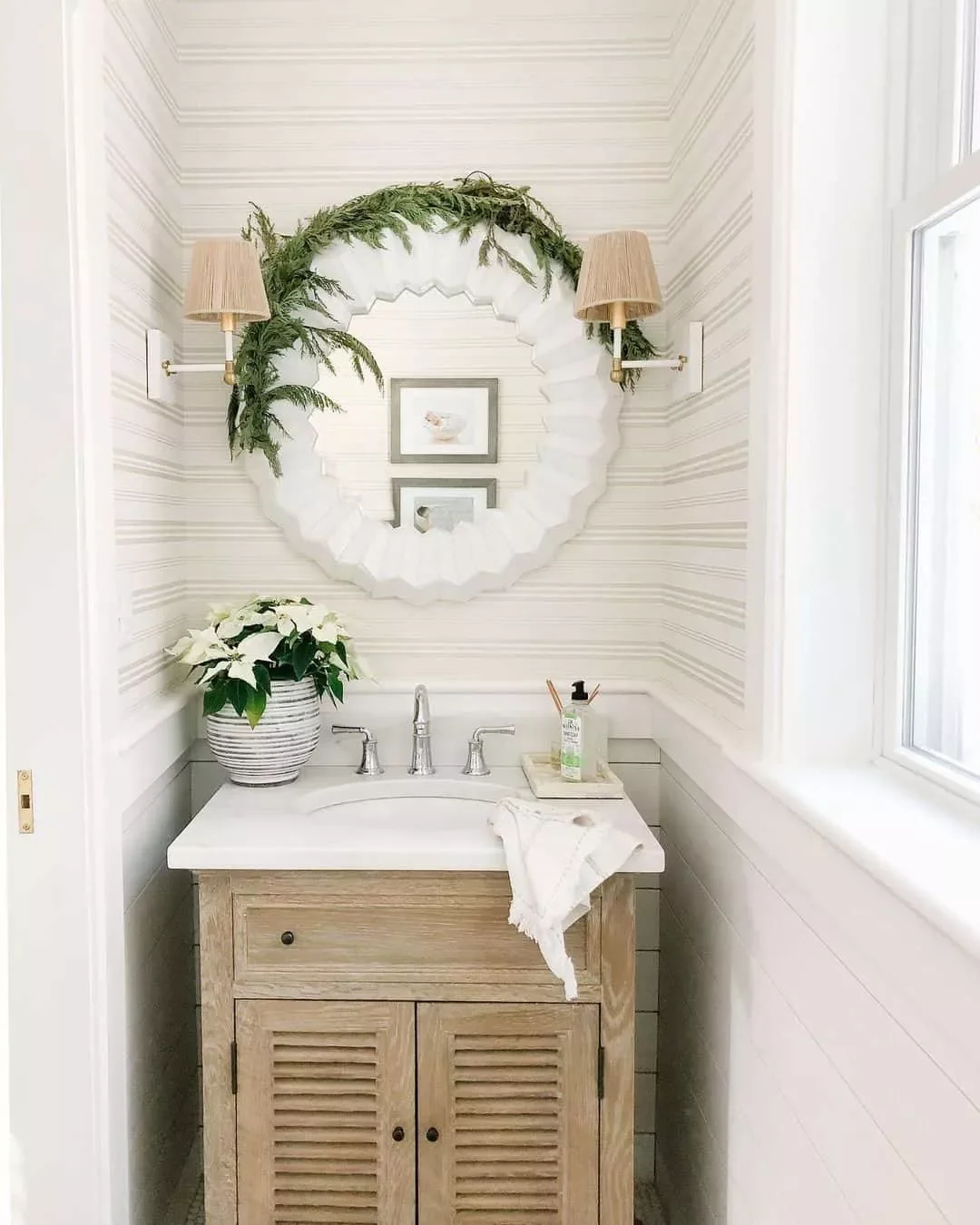 32 Christmas Bathroom Ideas That Create a Holiday Wonderland Style With Christmas Plants