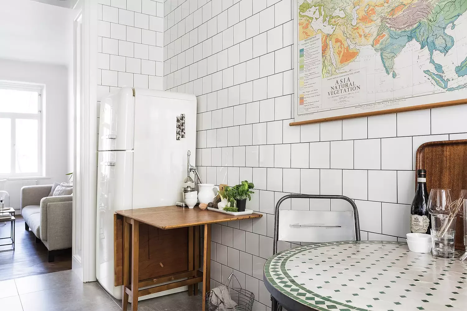 36 Eclectic Kitchen Ideas That Create Character Yet Stay Timeless Style With Thrifted Decor