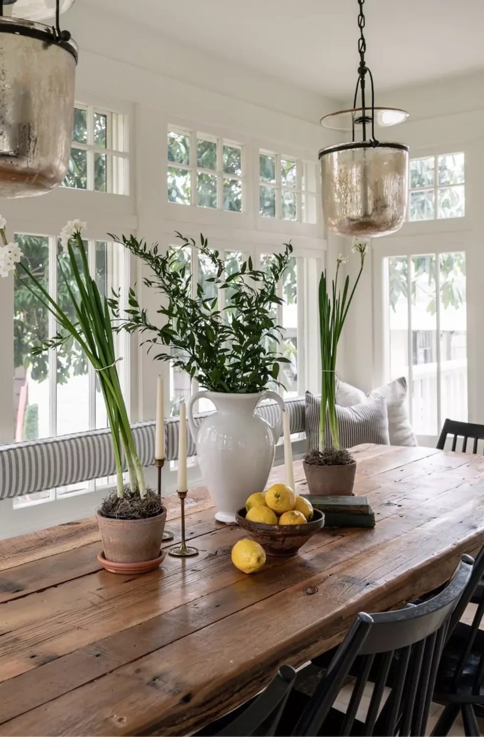 32 Modern Farmhouse Dining Room Ideas That Bring Rustic Warmth to Your Home Style the Off-Duty Table