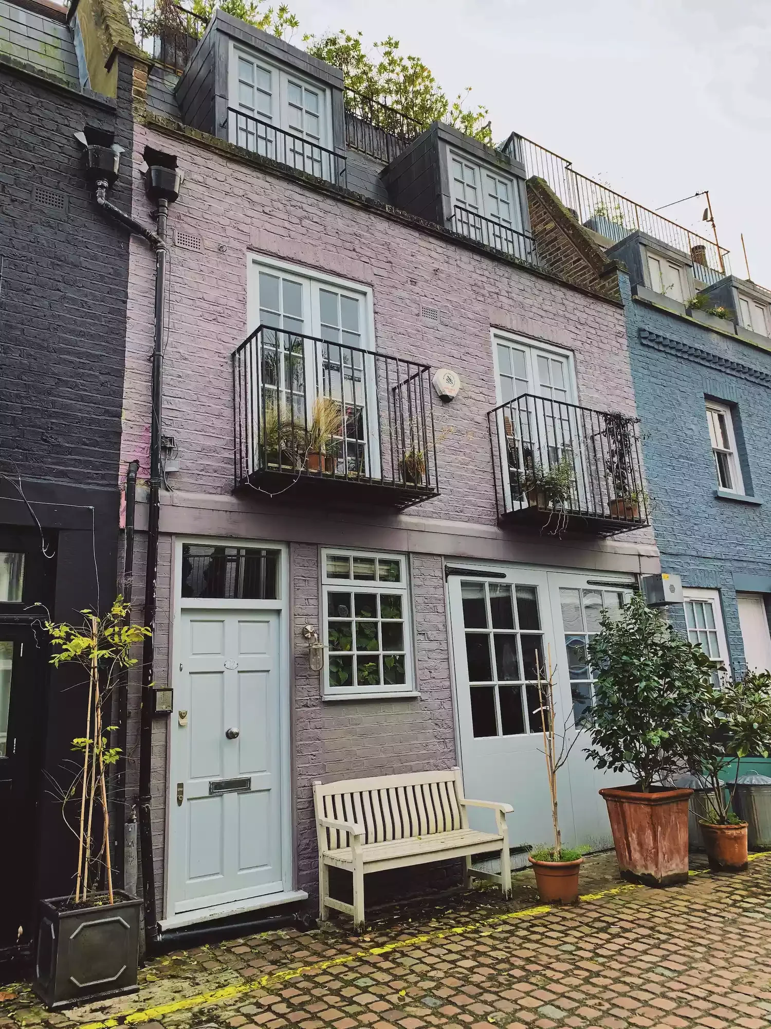 21 Bold Brick Paint Colors That Will Transform Your Home's Exterior 17 Subtle Mauve