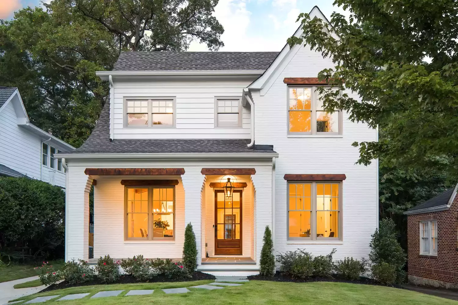 20 Beautiful Window Trim Ideas That Will Transform Your Home's Exterior 20 Subtle Soft Gray