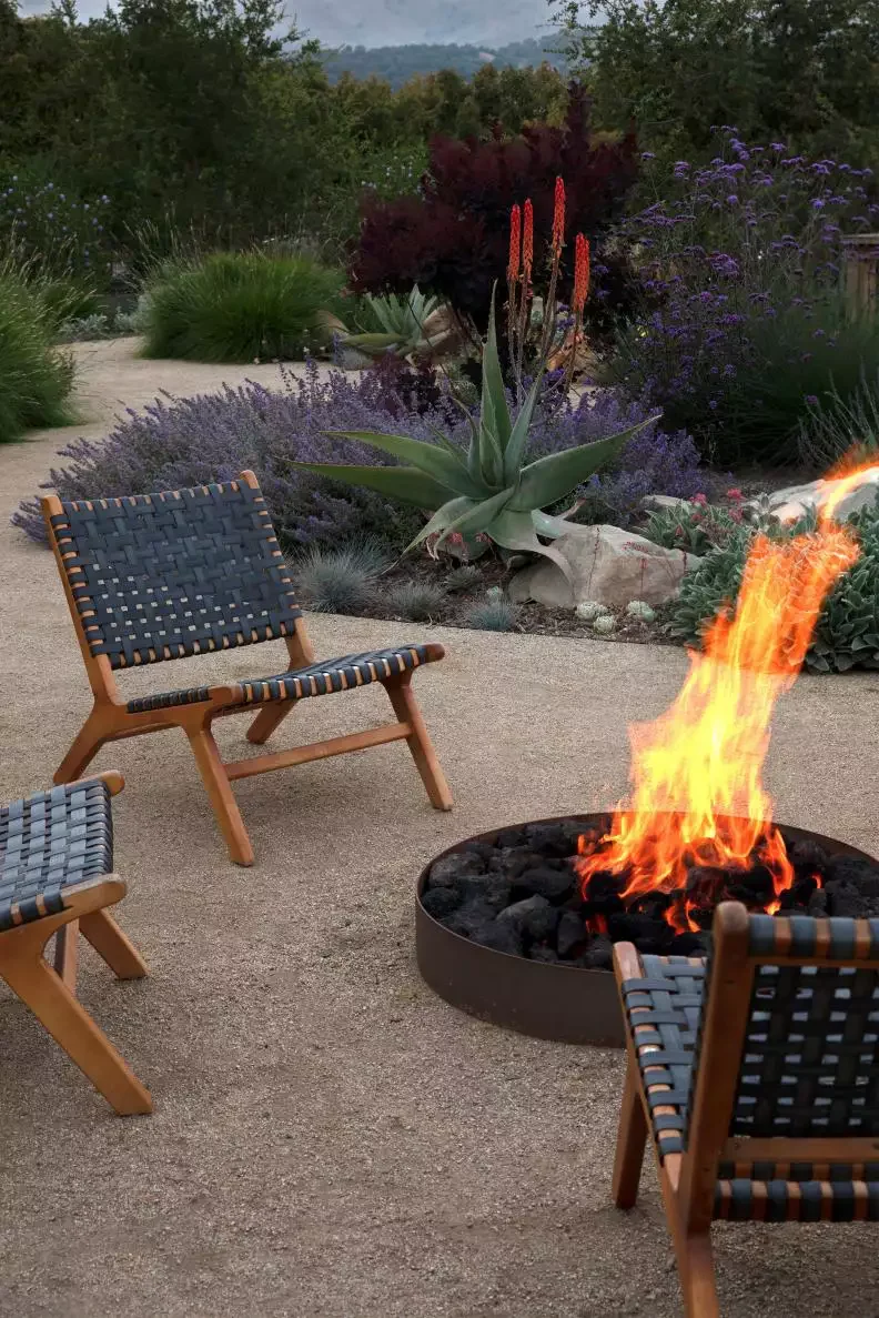 25 Stunning Fire Pit Landscaping Ideas That Transform Your Backyard Into an Entertainment Paradise 9 Sunken Desert Style Fire Pit