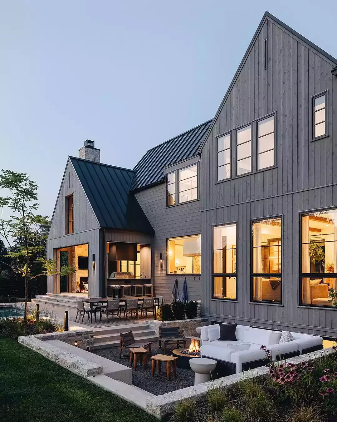25 Stunning Fire Pit Landscaping Ideas That Transform Your Backyard Into an Entertainment Paradise 5 Sunken Hardscape Fire Pit
