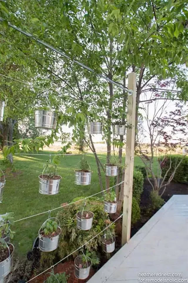 28 Creative DIY Vertical Garden Projects to Transform Your Space Suspended Vertical Garden
