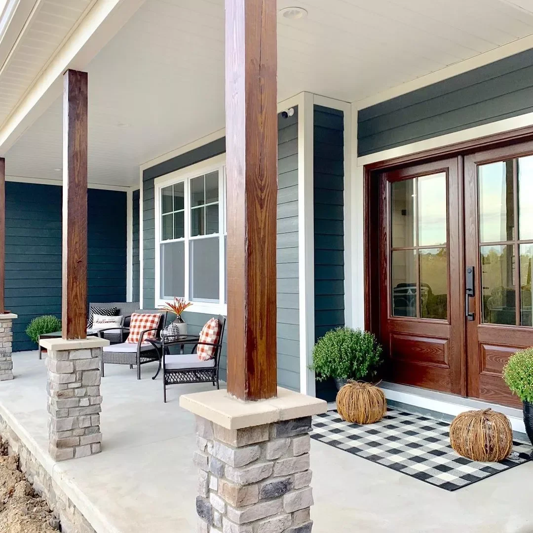 52 Autumn Front Porch Ideas That Will Transform Your Home's Entrance This Fall 27 Swap Out Throw Pillow Covers