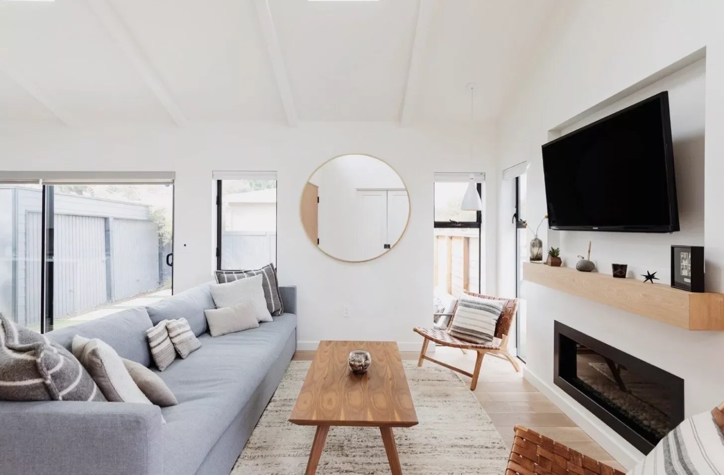 12 Classic Living Room Arrangements That Never Go Out of Style TV-Focused Layout