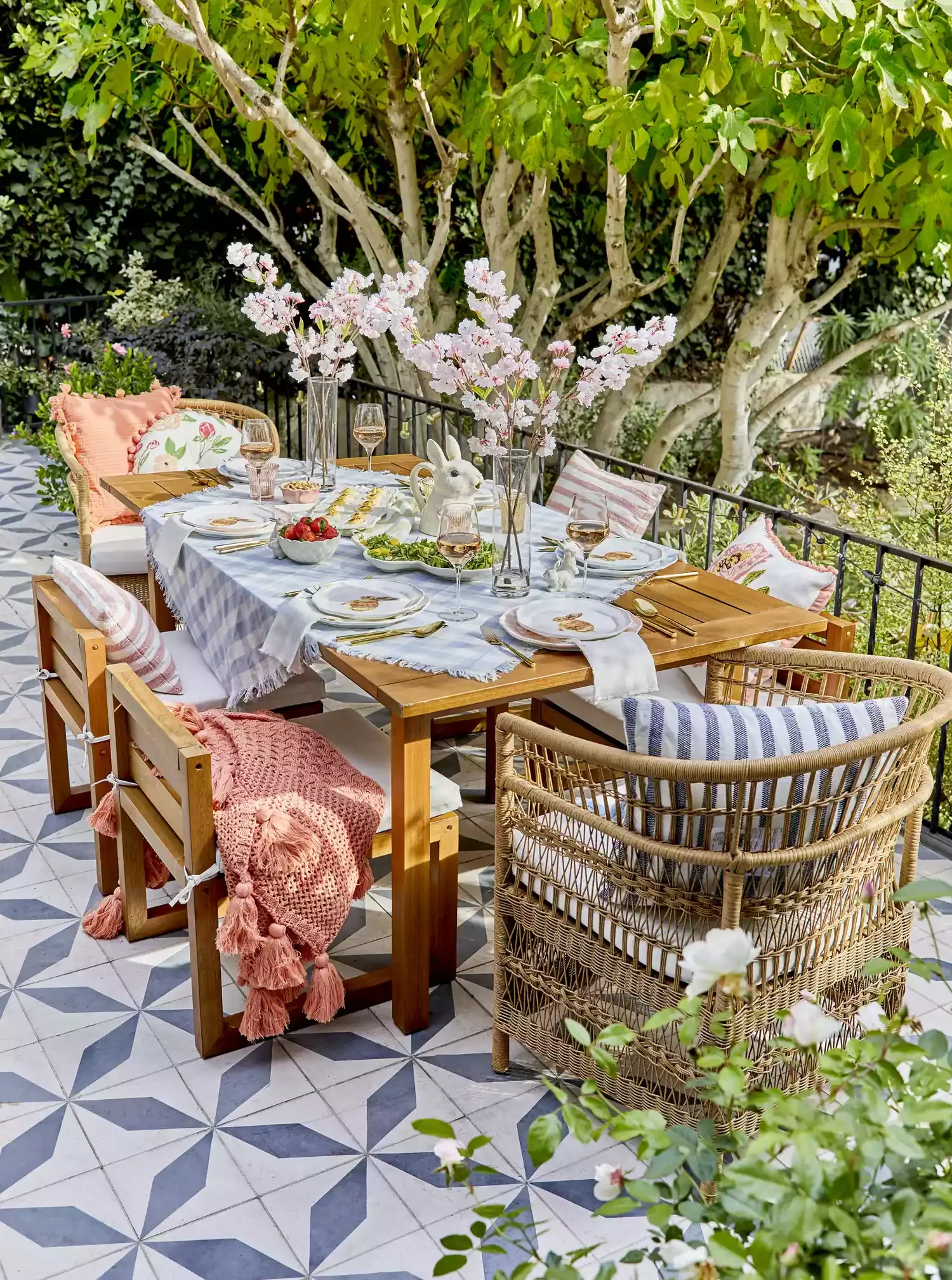 34 Creative Table Runner Ideas to Transform Your Dining Space Tablecloth Table Runner