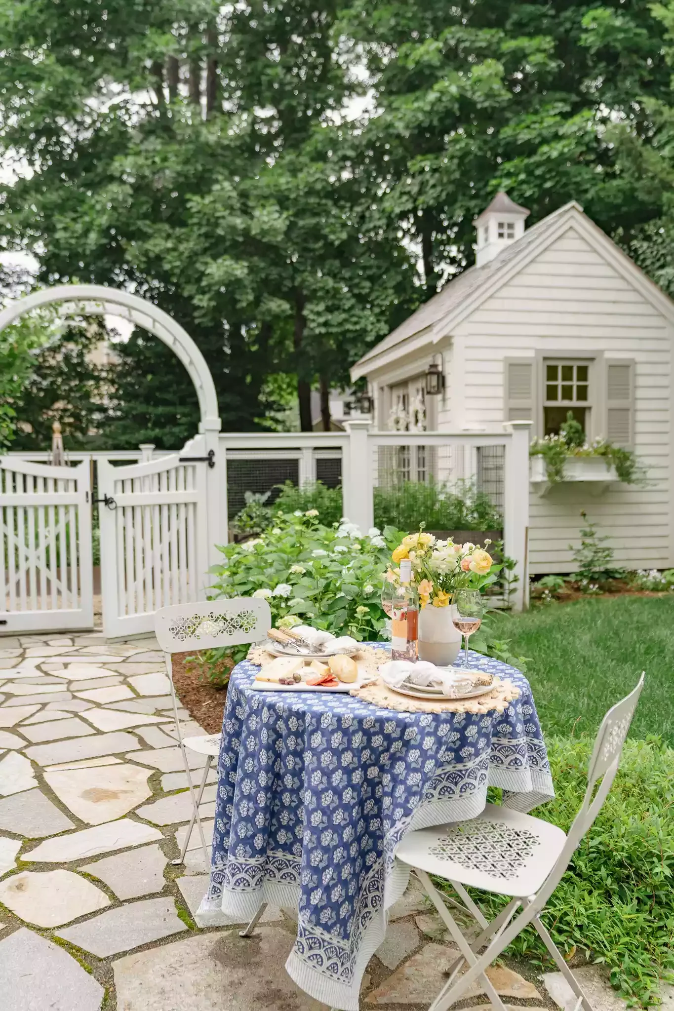 34 Stunning Tablescape Ideas to Transform Your Dining Experience All Year Long Tablescape for Two