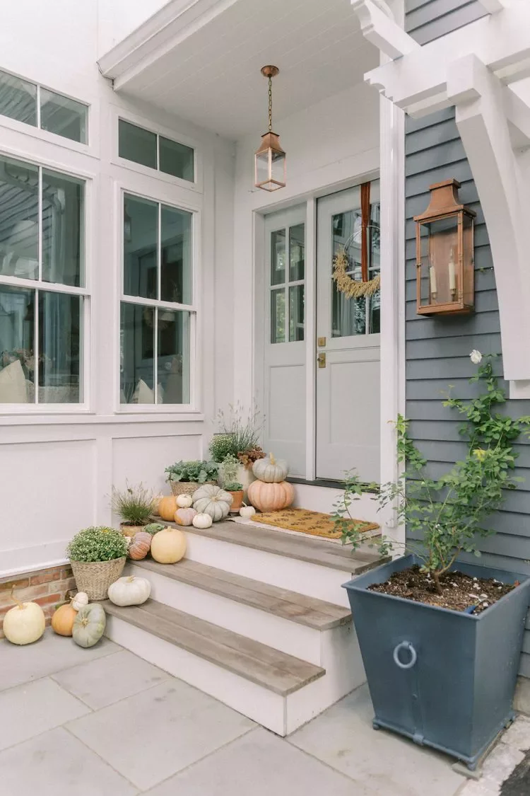 40 Effortless Modern Fall Decorating Ideas That Feel Just Right 37 Take the Decor Outside