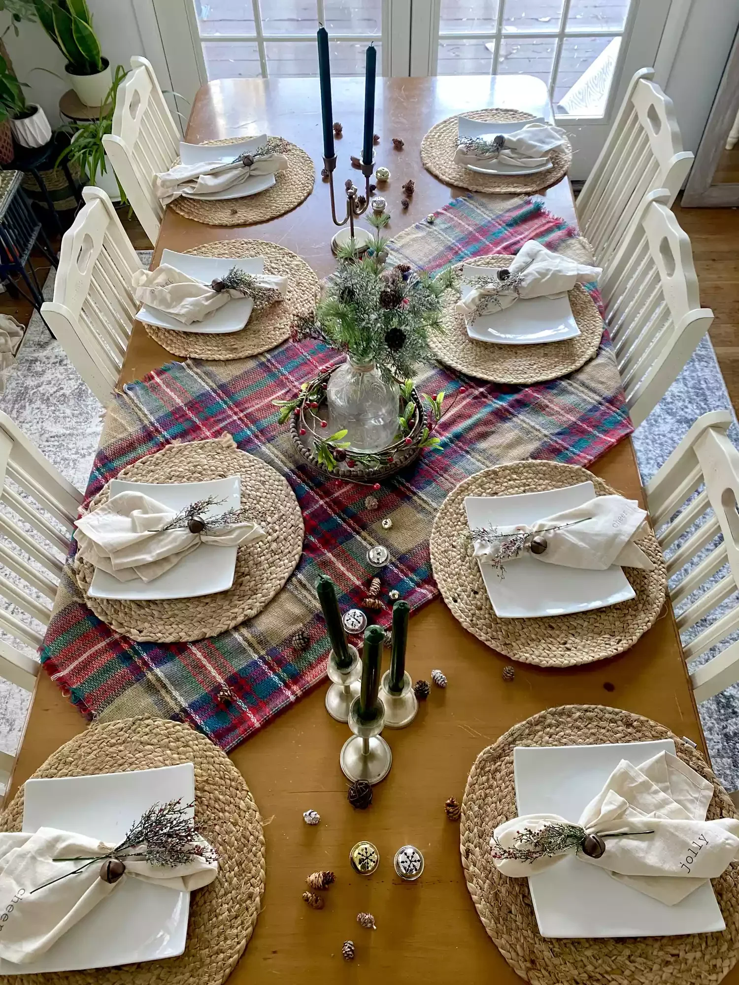 40 Stunning Christmas Table Decor Ideas That Will Make Your Holiday Gatherings Unforgettable 12 Tartan Fabric
