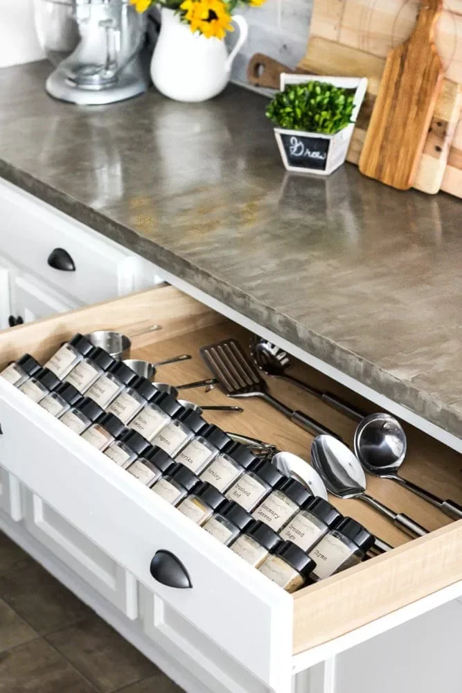 20 Creative DIY Spice Storage Solutions to Transform Your Kitchen Organization Tension Rod Spice Rack