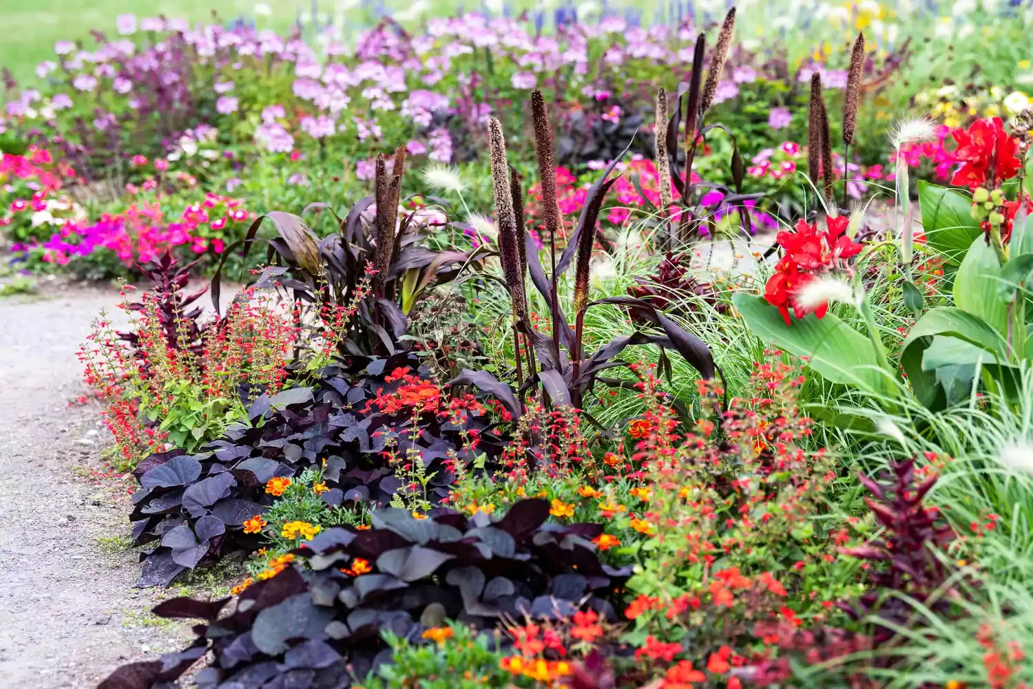 27 Stunning Flower Garden Designs to Transform Your Outdoor Space Textural Flower Garden