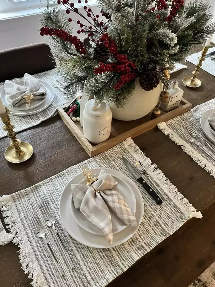 14 Stunning Christmas Napkin Folding Techniques to Transform Your Holiday Table 1 The Timeless Christmas Bow