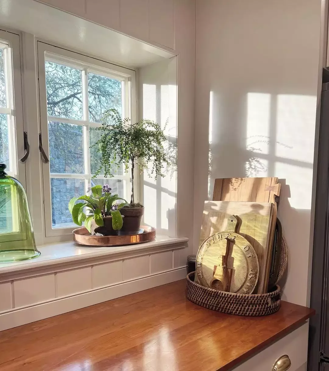 26 Stunning Window Sill Styling Ideas That Will Transform Your Space 14 Thoughtful Tray