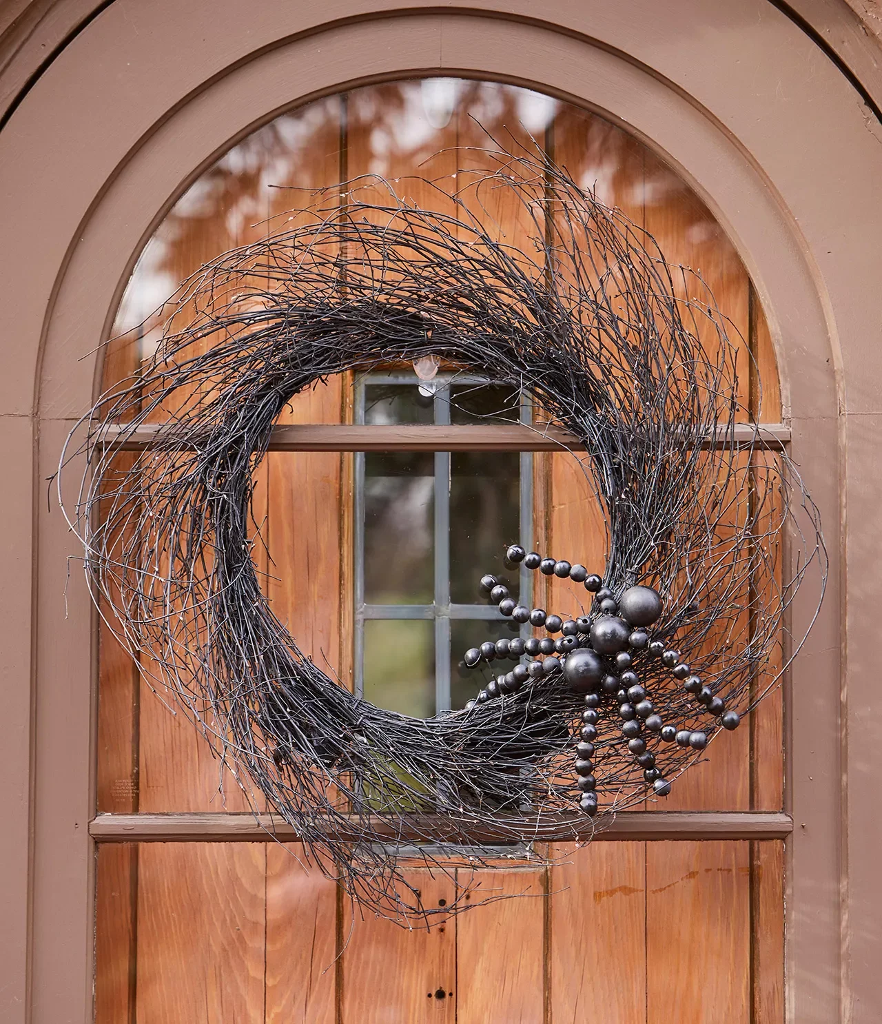 80 Quick Halloween Crafts You Can Complete in One Day 47 Three-Step Spooky Wreath