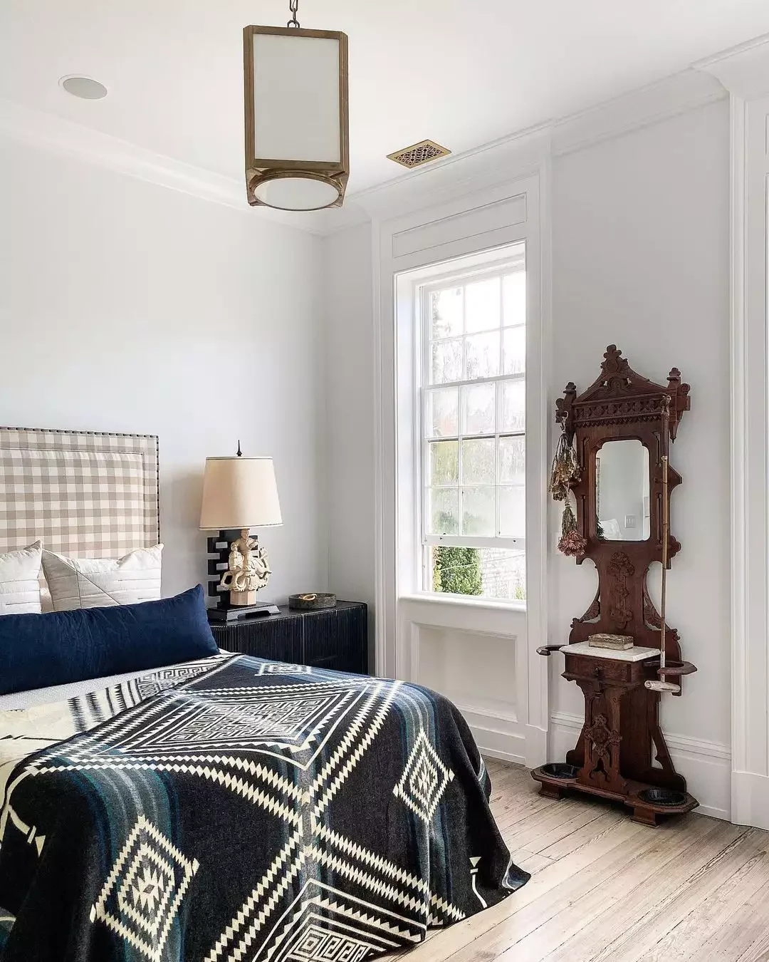 16 Western Bedroom Ideas That Transform Your Space Throw in a Few Victorian Pieces