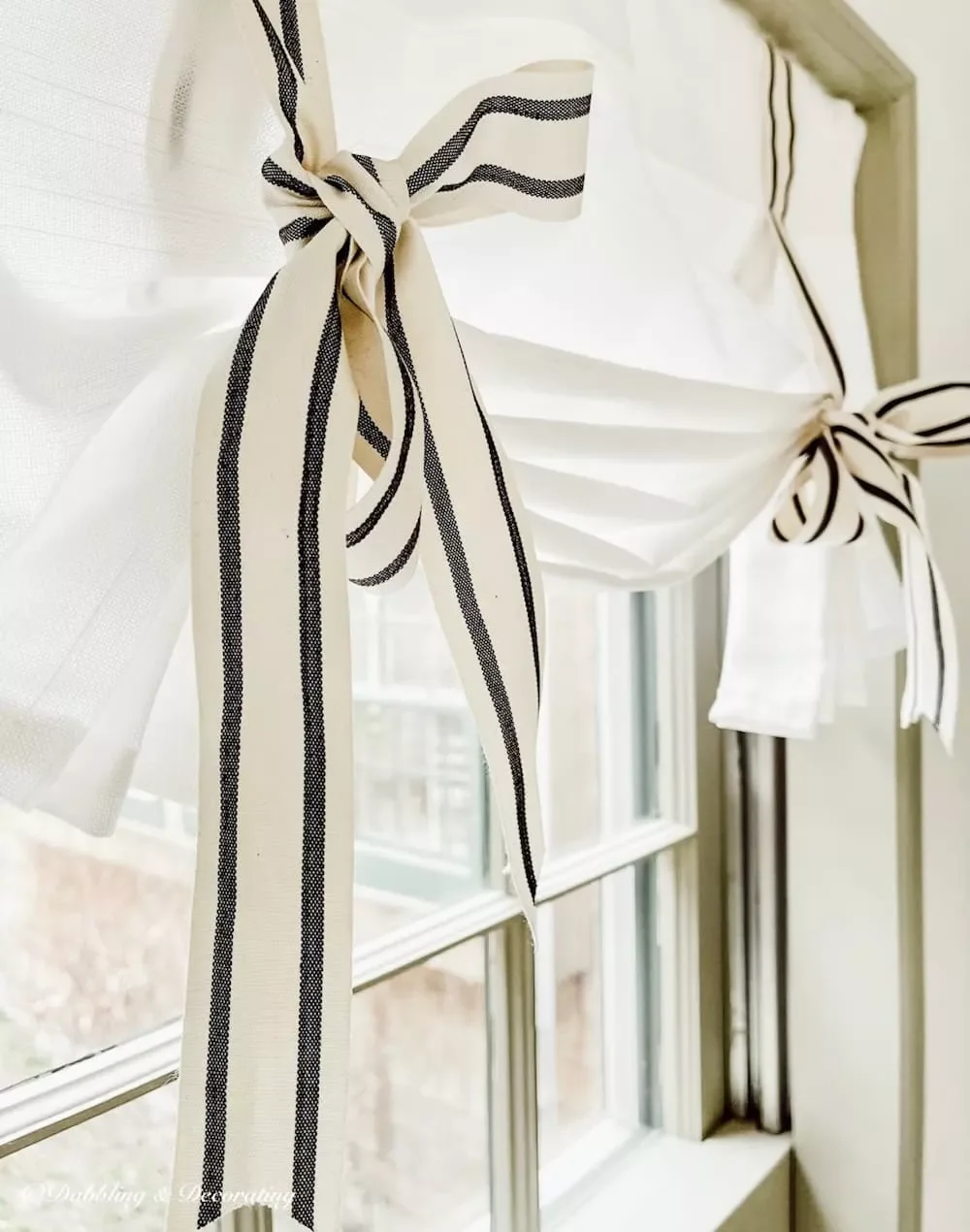 20 Beautiful Kitchen Curtain Ideas That Will Transform Your Space Tie Curtains Up With a Bow