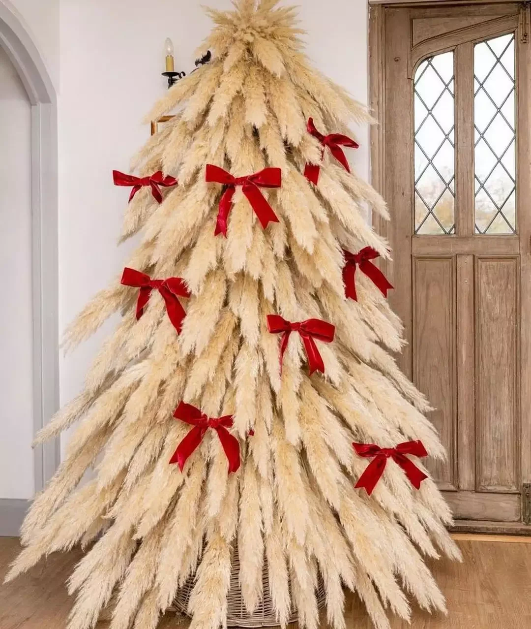 19 Stunning Pampas Grass Christmas Tree Ideas for Your Boho Holiday Style 15 Tie on Bows