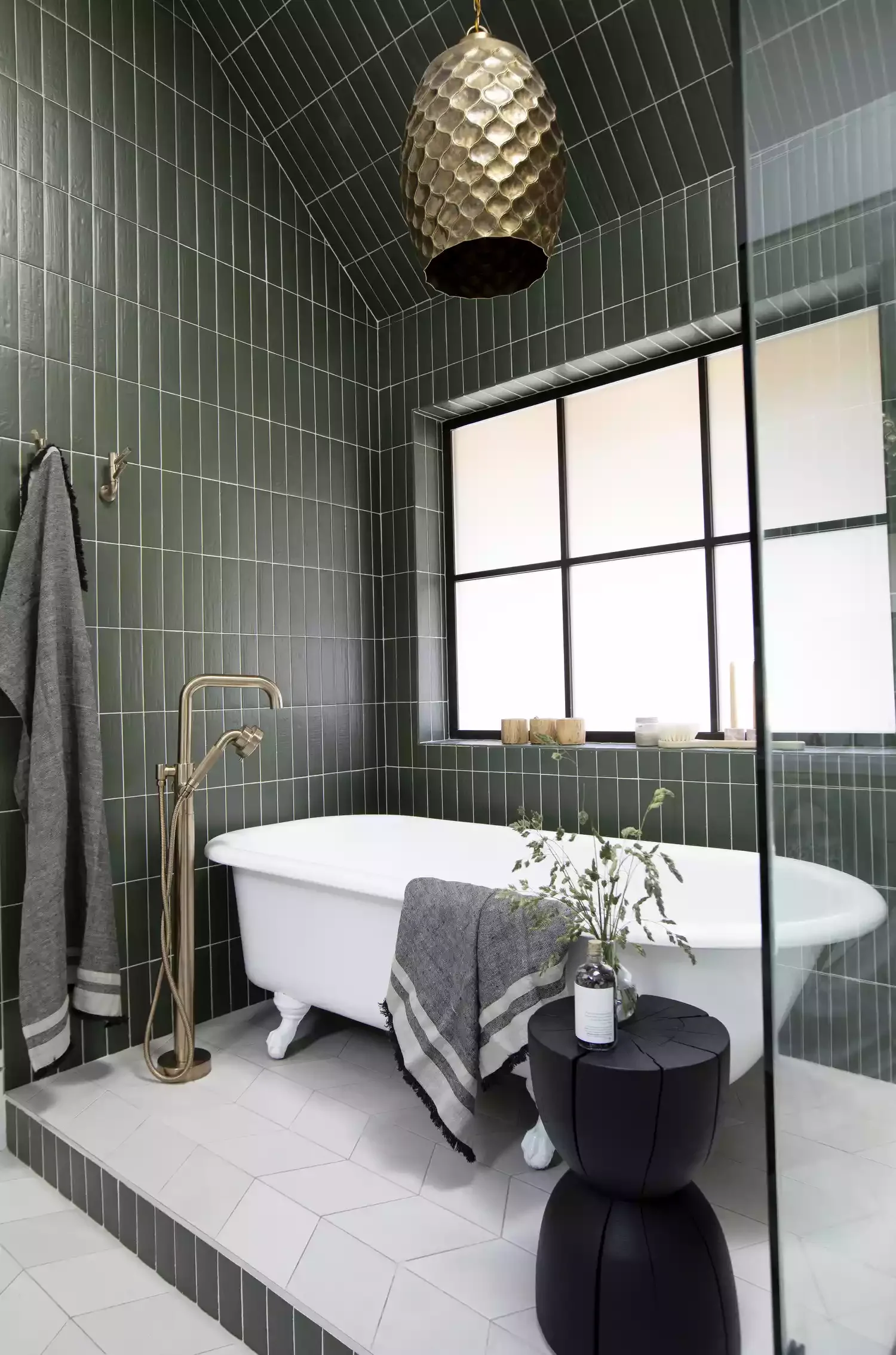 22 Stunning Bathroom Ceiling Designs That Will Transform Your Space 9 Tile the Ceiling