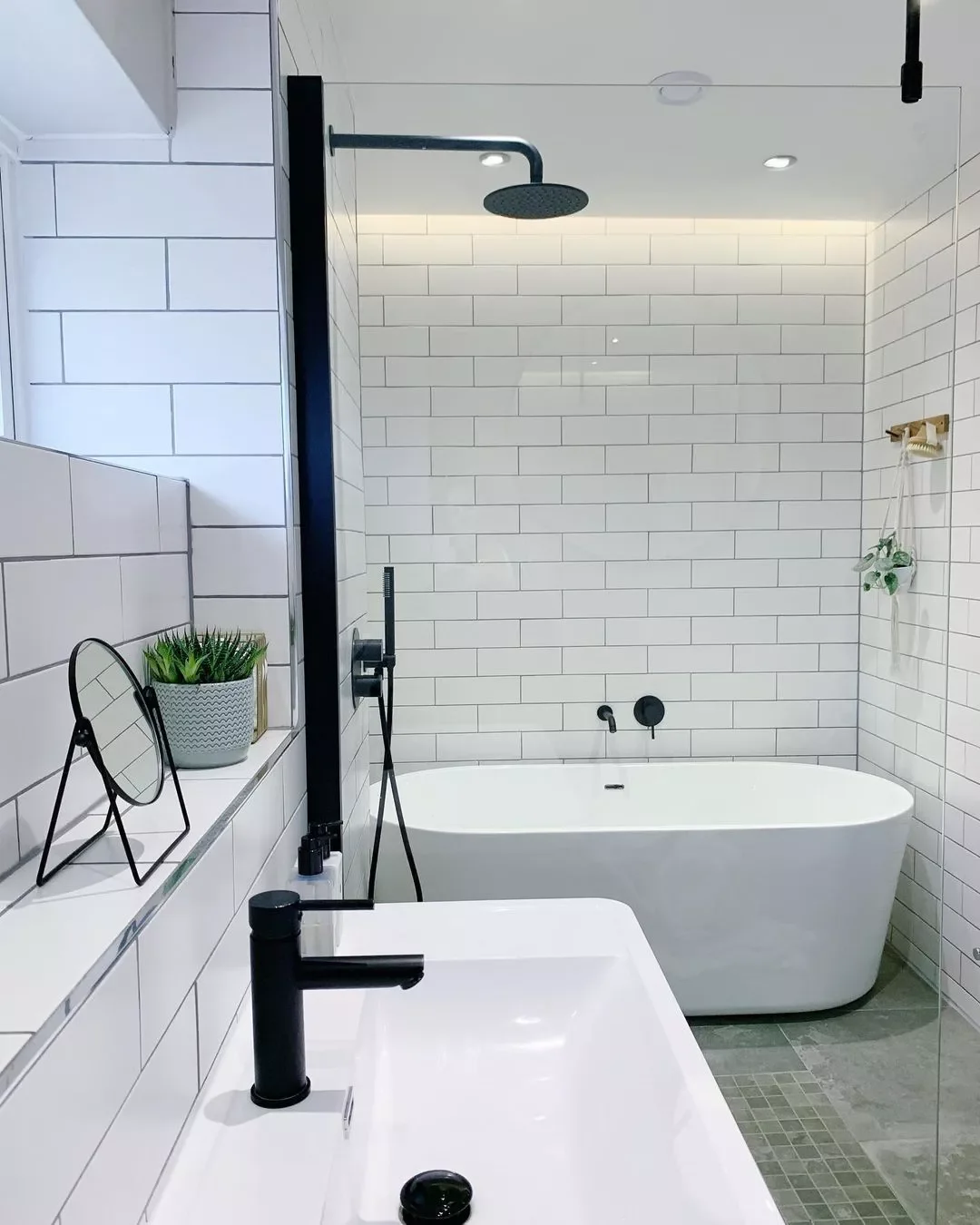 20 Creative Ways to Combine Your Bathtub and Shower in One Space 10 Tile the Whole Room