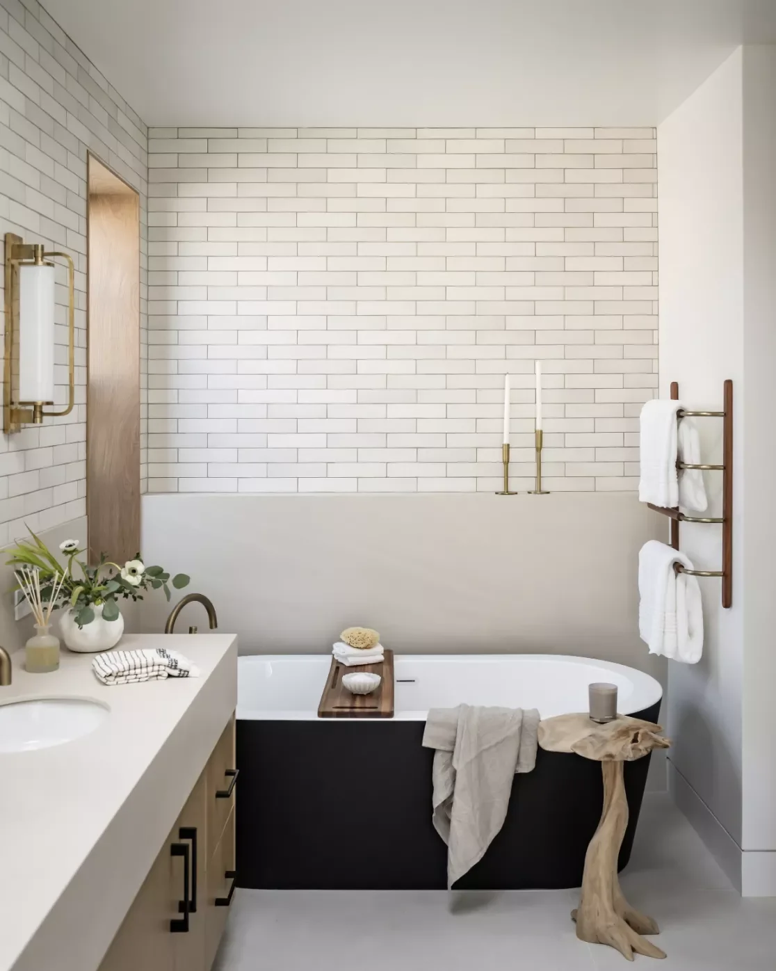 22 Stunning Bathtub Design Ideas That Will Transform Your Bathroom 14 Tile to the Ceiling