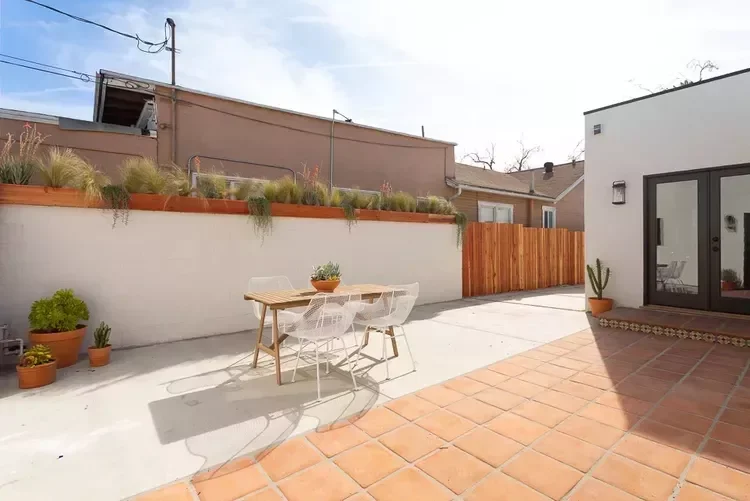26 Outdoor Privacy Screen Ideas That Create a Private Sanctuary Top Layer of Plants