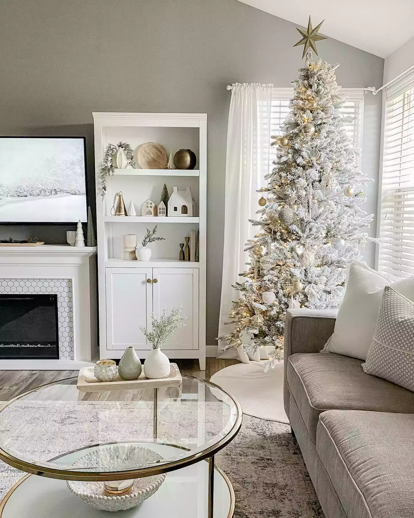 32 Stunning White Christmas Tree Ideas That Will Transform Your Holiday Decor 3 Top With Gold