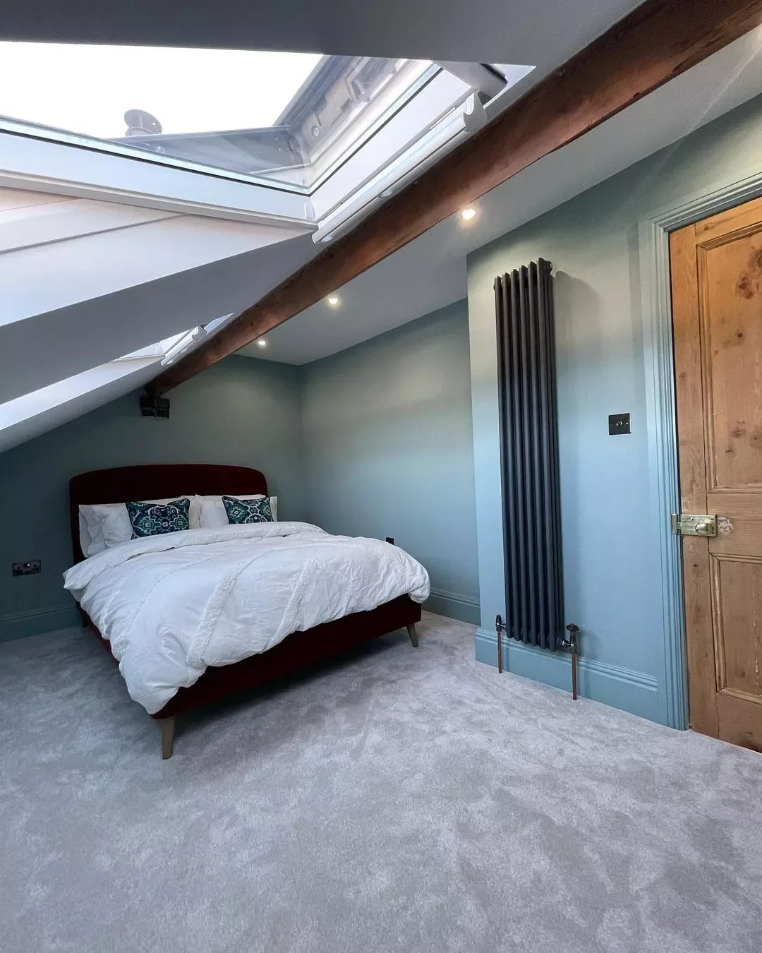 24 Brilliant Lighting Solutions for Low Ceilings That Actually Look Amazing 23 Track Lighting