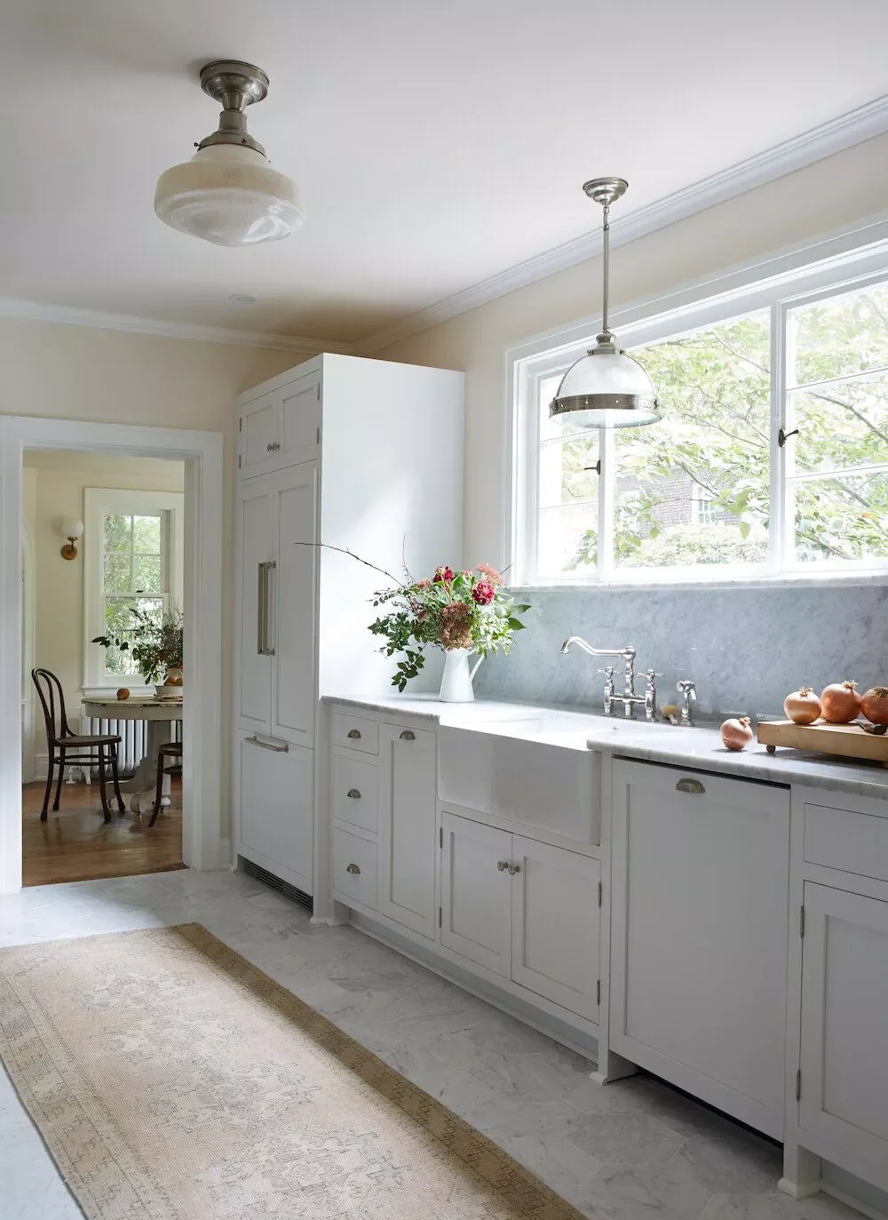 42 Gray Kitchen Ideas That Prove This Neutral Never Goes Out of Style Traditional Gray Kitchen
