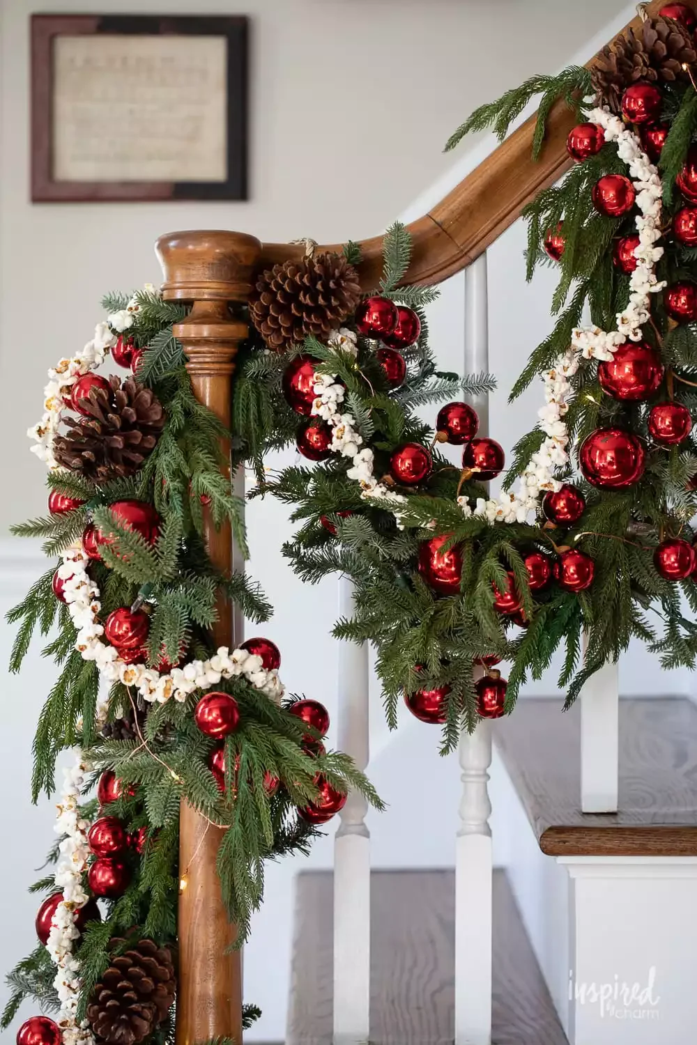 61 Stunning DIY Christmas Garland Ideas to Transform Your Holiday Decor 1 Traditional Popcorn Garland