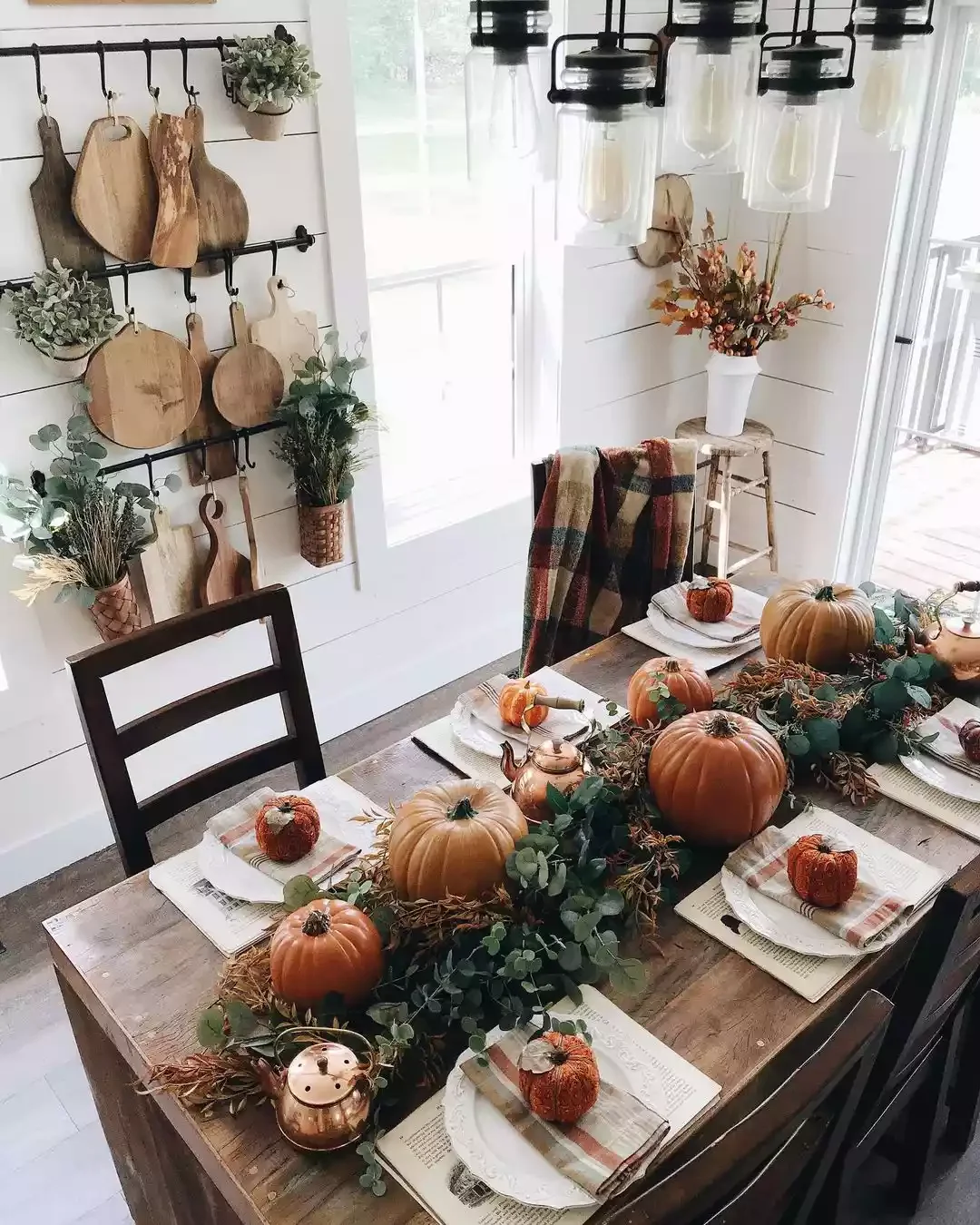 62 Stunning Thanksgiving Table Ideas That Will Wow Your Guests 10 Traditional Table Setting