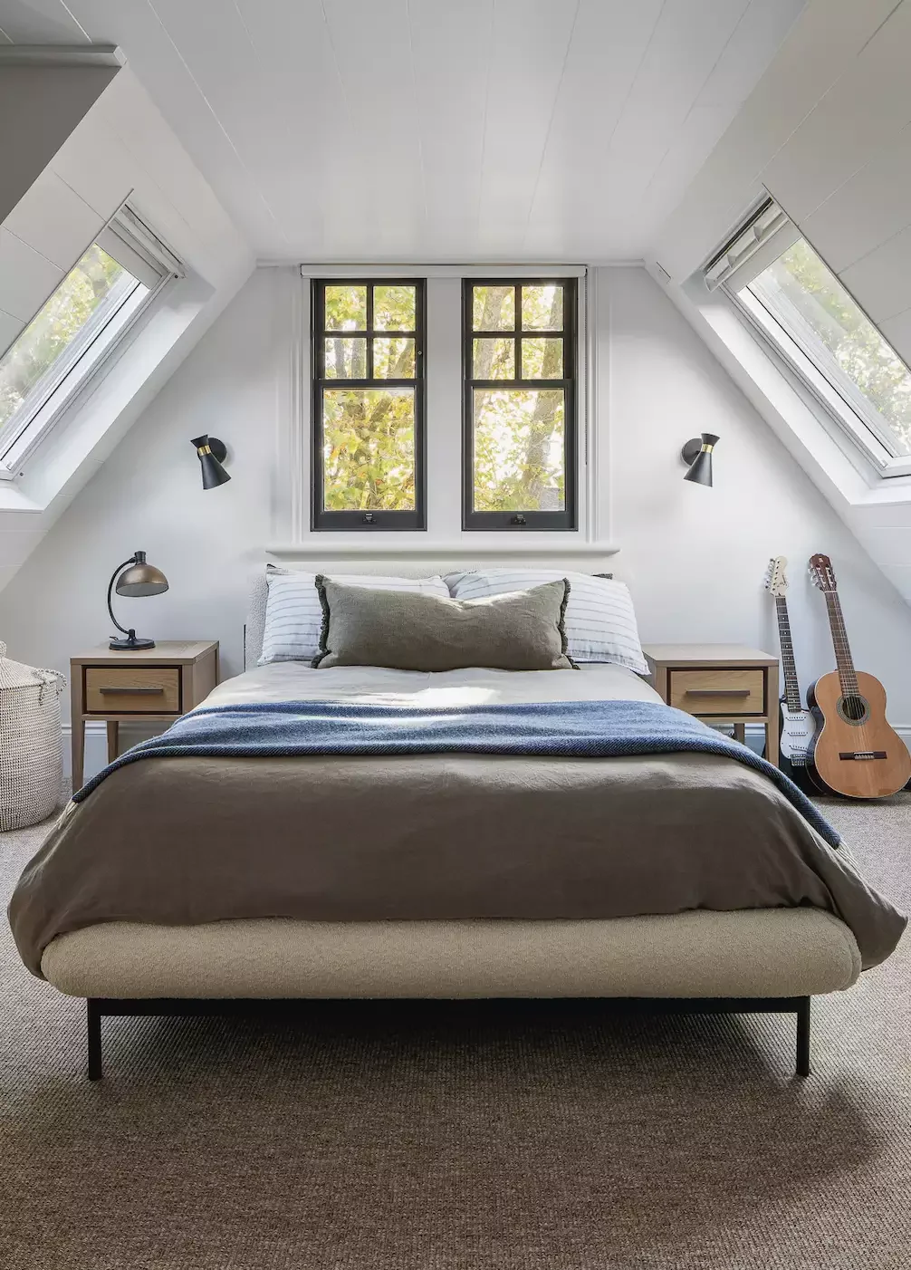 32 Stunning Gray Bedroom Ideas That Will Transform Your Space 25 Treehouse-Like Gray Bedroom
