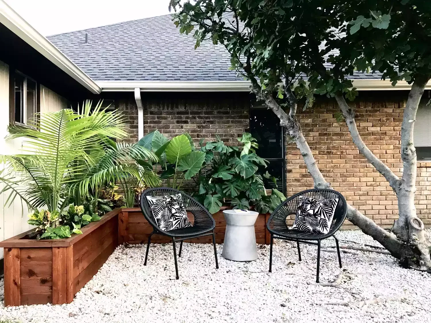 35 Corner Garden Designs That Transform Every Outdoor Space Tropical Garden Corner