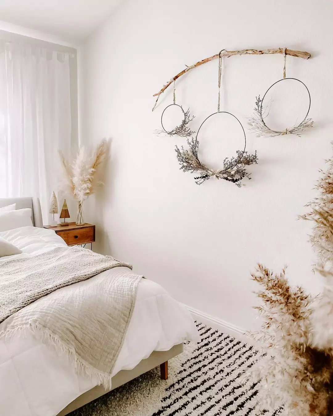 115 Stunning Christmas Decorating Ideas to Transform Your Home This Holiday Season Try Boho-Style Wreaths