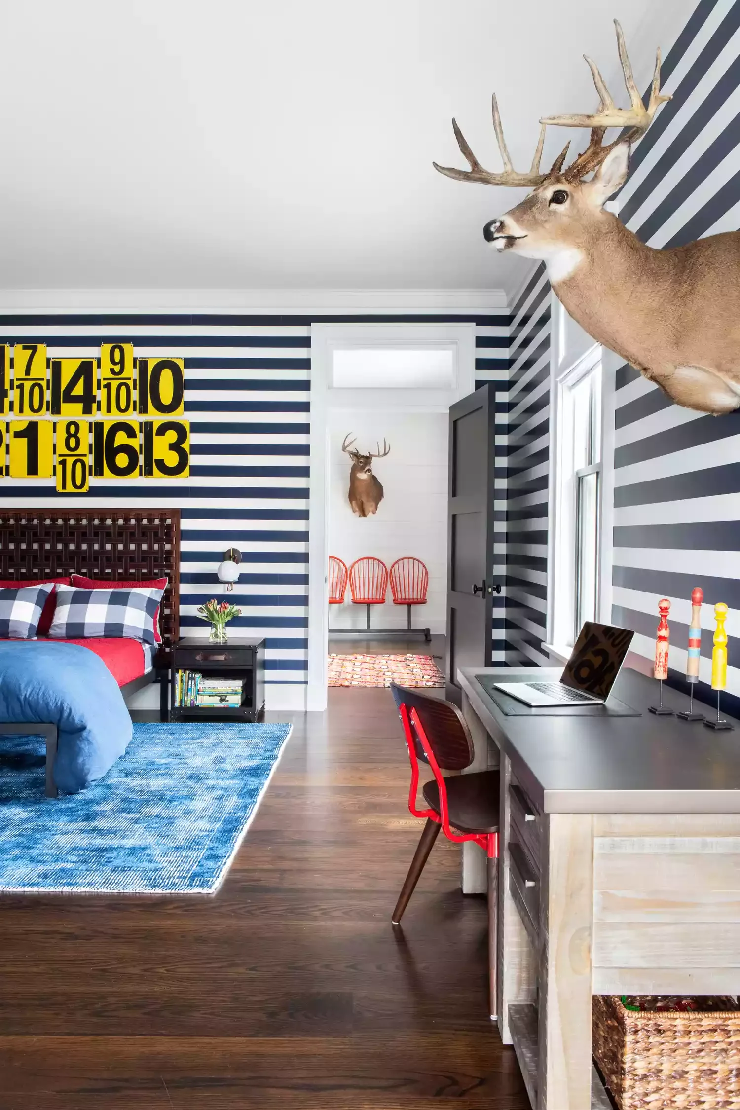 52 Creative and Stylish Teen Bedroom Design Ideas 8 Try Dynamic Striped Walls