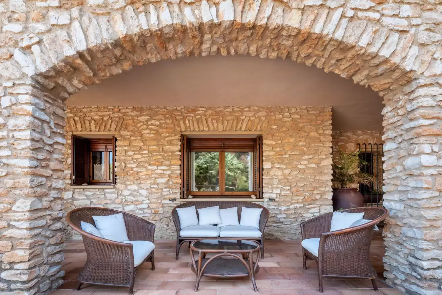 54 Small Patio Ideas That Will Transform Your Outdoor Space Try Earth Tones