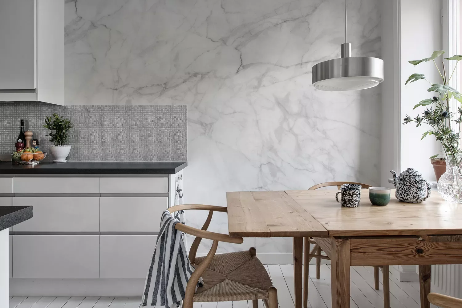 37 Stunning Kitchen Wallpaper Ideas That Will Transform Your Space Try Faux Marble Wallpaper