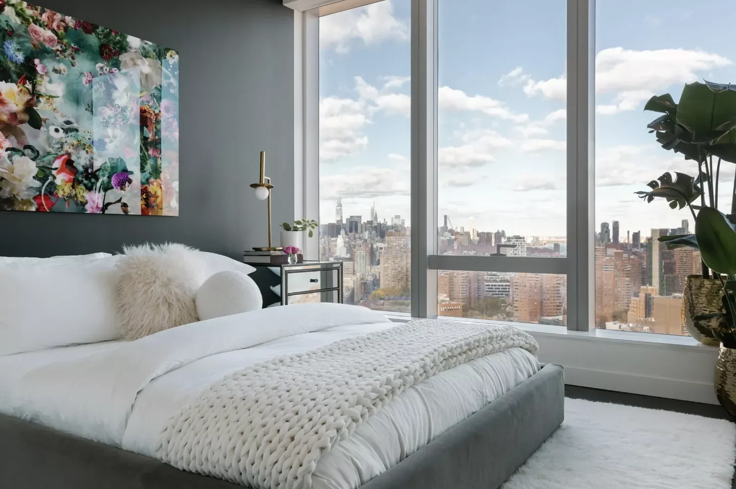 32 Stunning Gray and White Bedroom Ideas for a Classic Look That Never Goes Out of Style 7 Try Gray and White in the Country or City