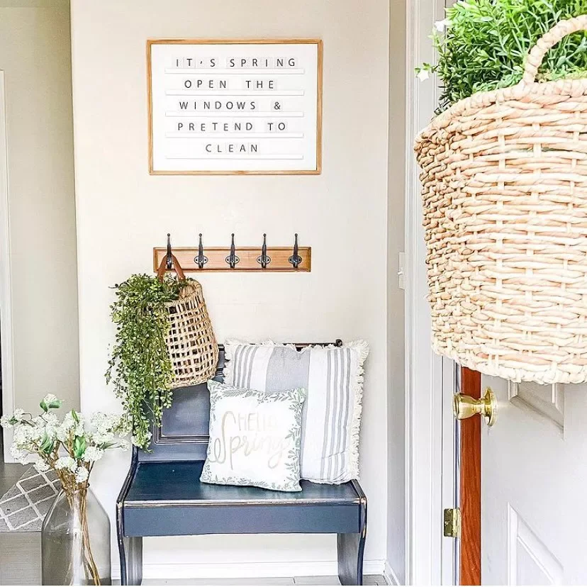 30 Beautiful Modern Farmhouse Entryway Ideas to Create a Stunning First Impression Try Hanging Baskets